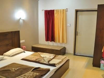 Hotel Oasis Mount Abu Exterior photo