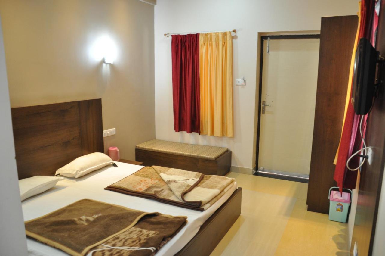 Hotel Oasis Mount Abu Exterior photo