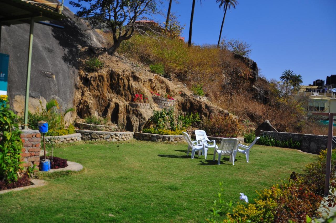 Hotel Oasis Mount Abu Exterior photo