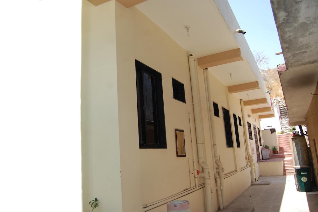 Hotel Oasis Mount Abu Exterior photo
